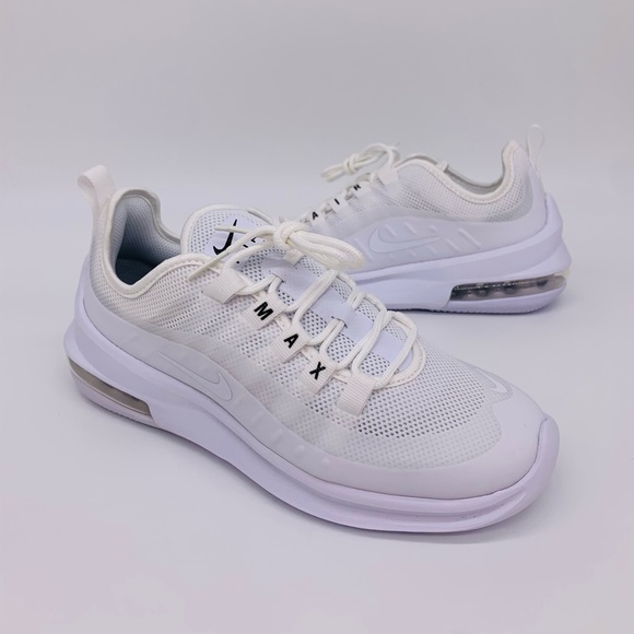 wmns air max axis